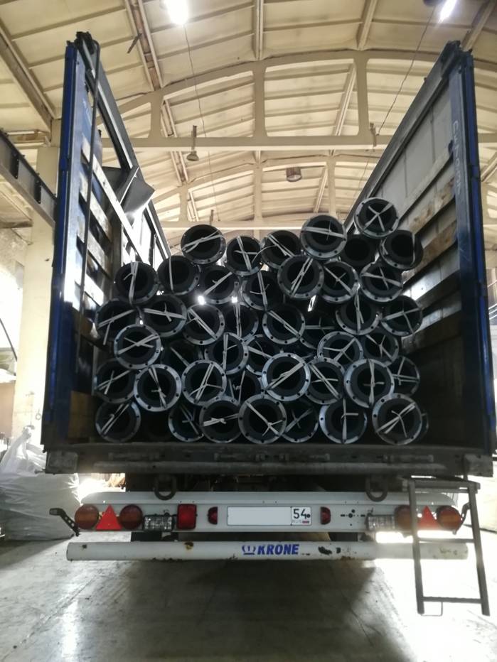 Трубы на фланцевом соединении